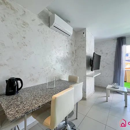 Olas Blancas Apartmán *